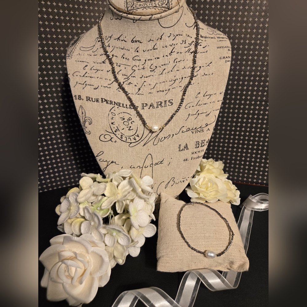 Charcoal Gray Graphite colored Faceted Bead & Pearl Necklace and Bracele…